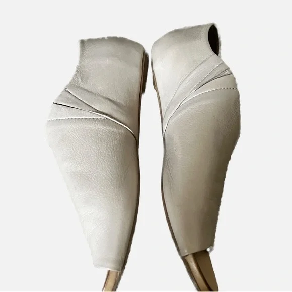 Bueno Kale Leather Asymmetrical Open-Toe Sandals Tusk Cream 39 - Picture 3 of 7